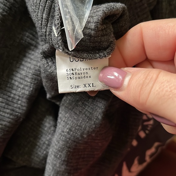 NWOT Uodim Charcoal Thermal Henley With Lace V Neck Collar Size XXL - Picture 5 of 5
